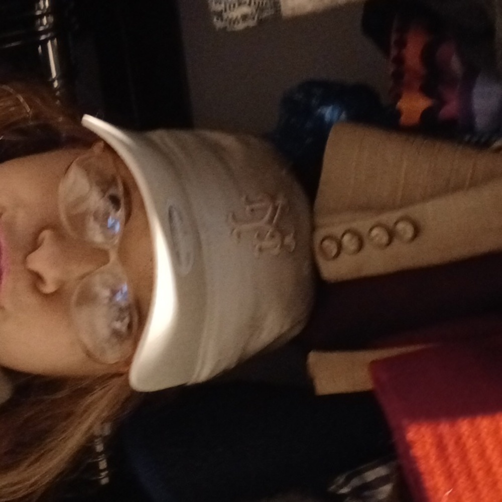 Hat - Picture 4 of 4